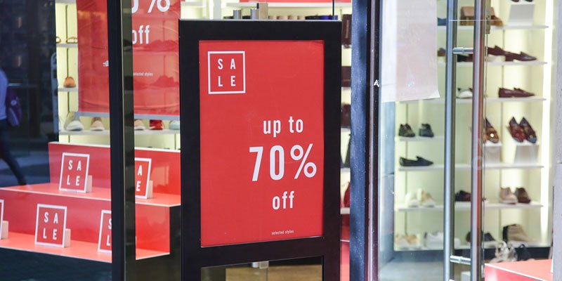 How Retail Store Graphics Create an Immersive Retail Experience